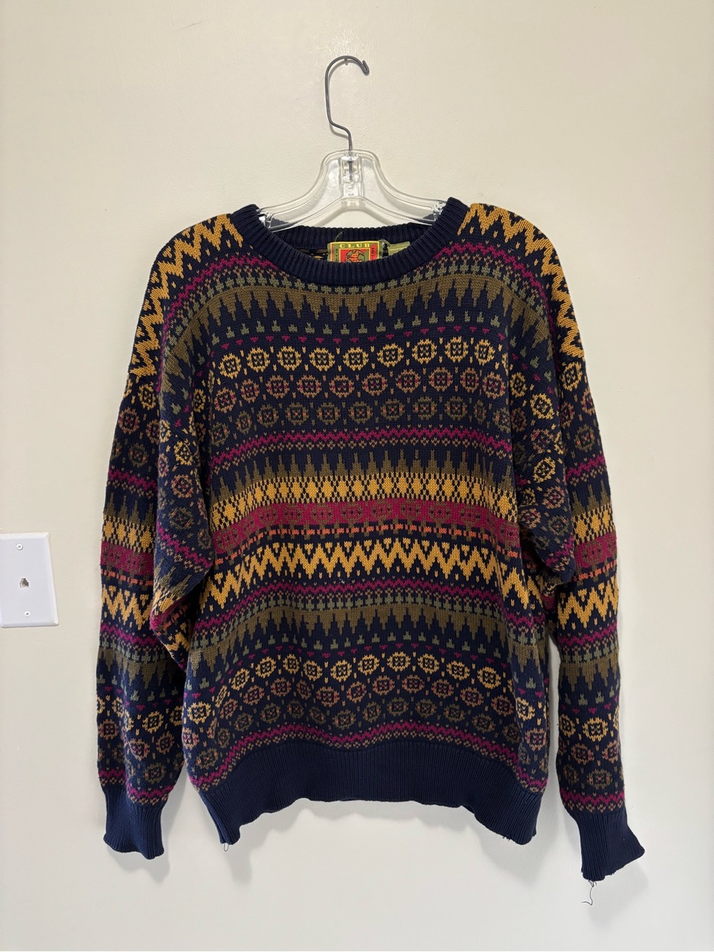 Vintage Club International by Tip Top Patterned Crewneck Sweater Large